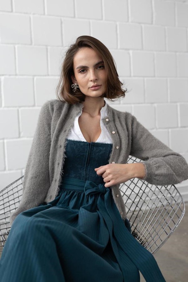 Marjo - Trachten Strickjacke Nivora Lichtgrau
