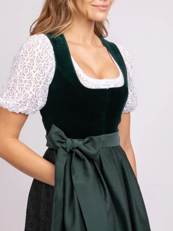 Heimatglück - Lochstick Dirndlbluse Magdalena mit kurzem Ballonarm